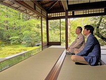 玉川徹＆羽鳥慎一が京都タワーで大はしゃぎ　歴史と素顔に触れる“エモい旅”に羽鳥「玉川さんが好きになりました」