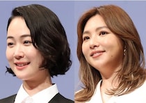 黒木華＆野呂佳代が青空の下、並んで桜を見上げる後ろ姿に「かわいい」の声＜銀河の一票＞