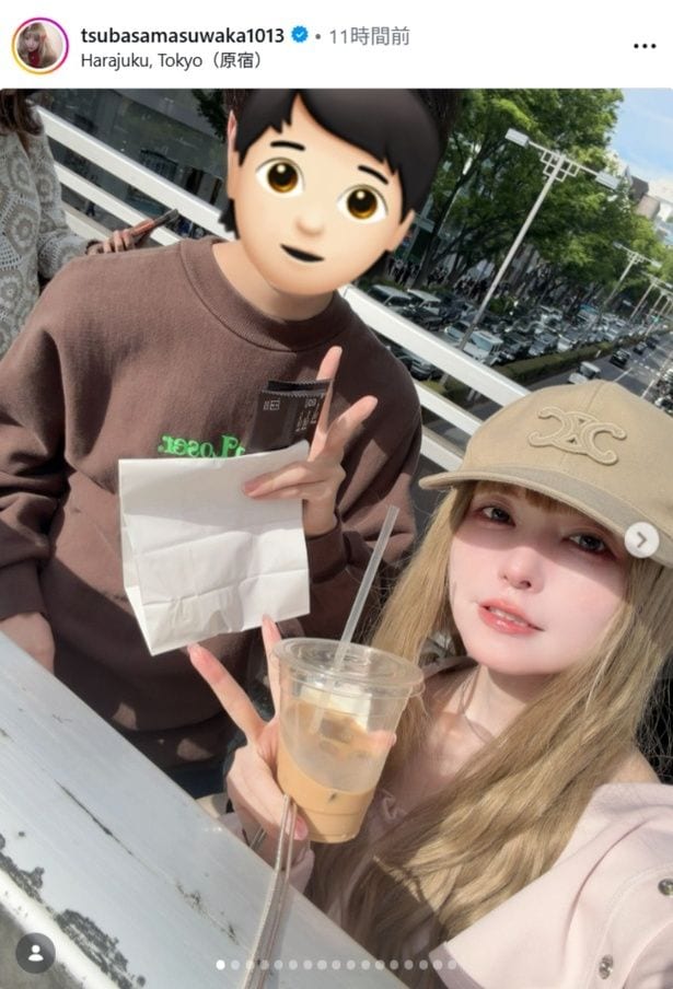 【写真】益若つばさ、息子と仲良くピースサイン