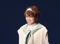 南明奈、ツートーンの“激変ヘア”で37歳バースデー祝福…18歳年上夫と寄り添う姿に「ずっと仲良さそう」