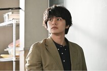 北村匠海“朝野”、夢を追いかけて入学するも「どうせ廃校」と投げやりな荒木飛羽“井畑”に手を焼く＜サバ缶、宇宙へ行く＞