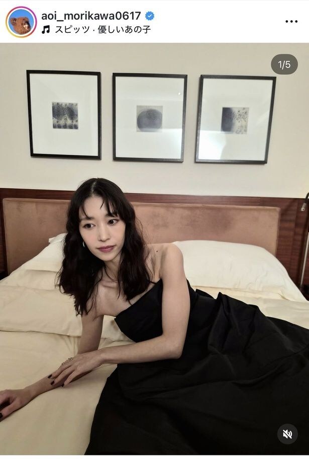 【写真】「え?女神なの?」森川葵、黒のドレス姿で美デコルテを大胆披露