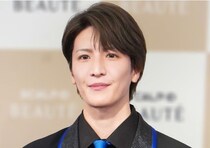 松岡卓弥、“ぴえん”の表情が「かわいすぎる…」矢柴俊博との4コマ漫画風オフショットに反響＜10回切って倒れない木はない＞