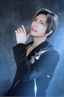 GACKTが月9初主演で、敏腕弁護士と一級建築士の二刀流で活躍する“でっち上げの天才”に＜ブラックトリック＞