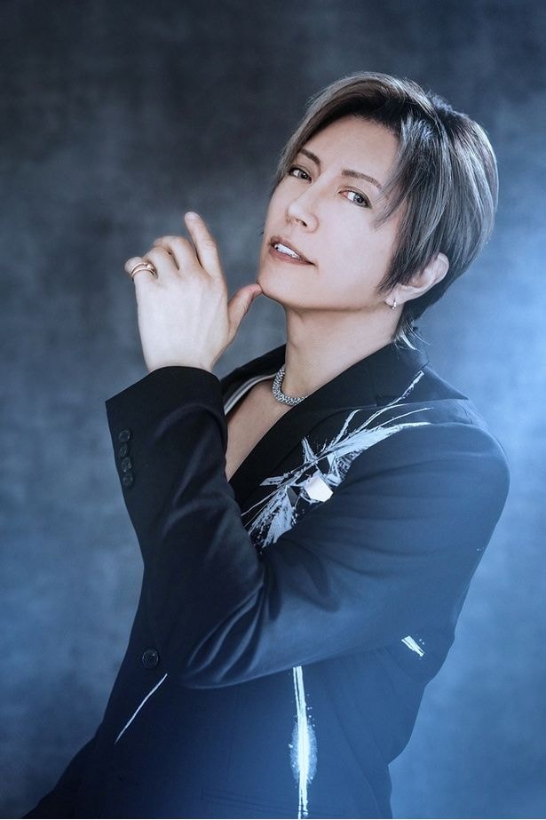 GACKTが月9初主演で、敏腕弁護士と一級建築士の二刀流で活躍する“でっち上げの天才”に＜ブラックトリック＞