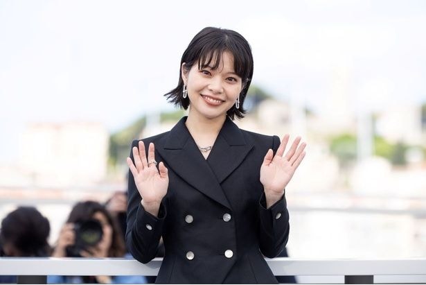 岸井ゆきの&浅野忠信が涙、カンヌ国際映画祭にて「すべて真夜中の恋人たち」上映で4分間のスタンディングオーベーション