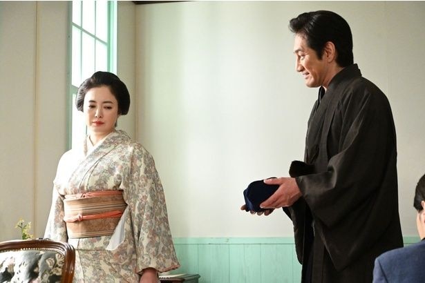 千佳子(仲間由紀恵)は積極的な治療を拒否する