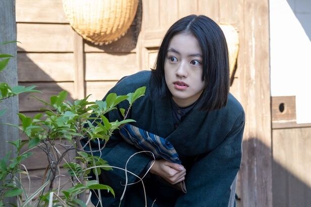 直美(上坂樹里)、因縁の詐欺師・寛太(藤原季節)を目撃する