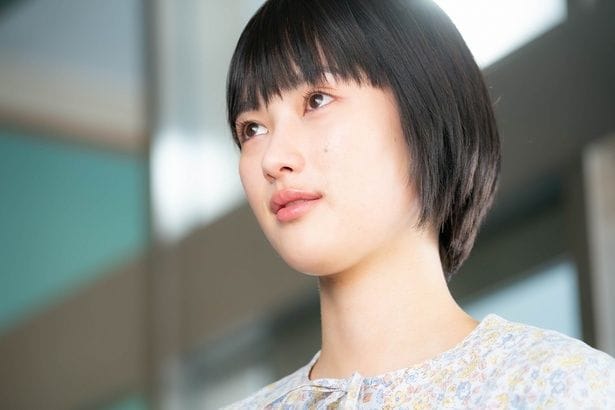 井頭愛海“佐伯”、髪を切ってあの“仲村”とそっくりになった姿にゾッとする…「佐伯さんに狂気を感じる」の声＜惡の華＞