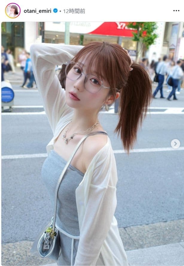 【写真】=LOVE・大谷映美里、ラフなのに大人のかわいさ満載…キャミソール×シアーシャツの装い