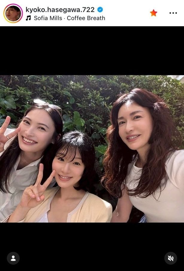 【写真】まるで陽だまりに咲くよう…長谷川京子、大政絢＆玄理との自撮り