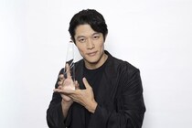 ＜ドラマアカデミー賞＞鈴木亮平が主演男優賞　「松山(ケンイチ)くんの映像と音声を浴び続け…」“リブート”を成立させた役作り