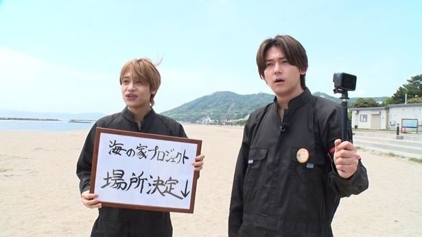 「リア突 海の家」2026年も開催が決定　WEST.中間淳太＆小瀧望が開催地を訪問＜リア突WEST.レボリューション＞