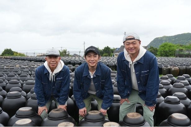 相葉雅紀が圧巻の“壺畑”で黒酢の仕込みを体験、絶品アレンジ料理が続々登場の鹿児島スペシャル第2弾＜相葉マナブ＞