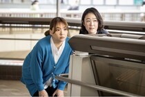 黒木華“茉莉”、野呂佳代“あかり”の知名度アップのため暴露系YouTuber・渡邊圭祐“透”に協力を依頼＜銀河の一票＞