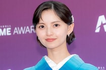 齋藤飛鳥が鮮やかなブルーの着物姿　西野七瀬、有村架純らも登場＜クランチロール・アニメアワード 2026＞