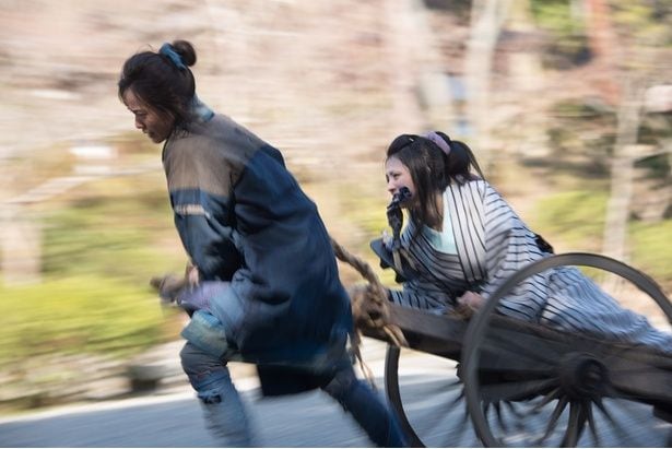 「駆込み女と駆出し男」