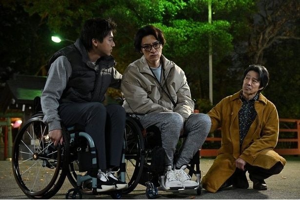 堤真一“伍鉄”と細田善彦“立川”、悩める父親の姿に共感やもらい泣き＜ＧＩＦＴ＞