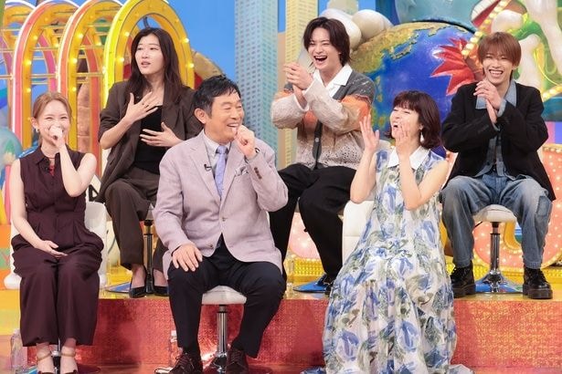 スタジオでは「思わず自慢したくなった」ことをテーマに語り合う