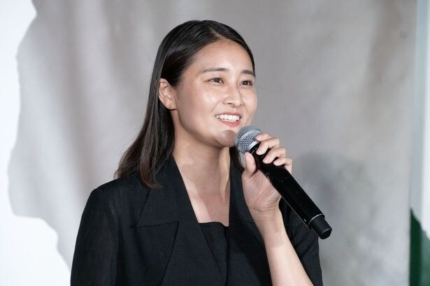 中学生と一緒にワークショップを行うことを発表した和田彩花