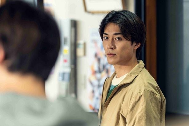 直樹(増子敦貴)を無視するようになるアルバイト先の先輩(砂田将宏)