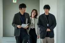 ディーン・フジオカ“真澄”らは、転落死したにも関わらずきれいすぎる遺体の謎に迫る「体の内部だけが転落したかのよう」＜LOVED ONE＞