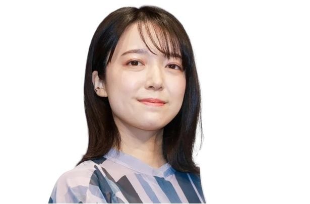 ノースリーブ×ナチュラルメイク…上白石萌音、二の腕際立つ清楚な姿に「かわい過ぎ」「素敵」称賛の声