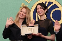 岡本多緒とヴィルジニー・エフィラが凱旋記者会見でカンヌ最優秀女優賞の喜びを語る「全く現実味が湧いておりません」