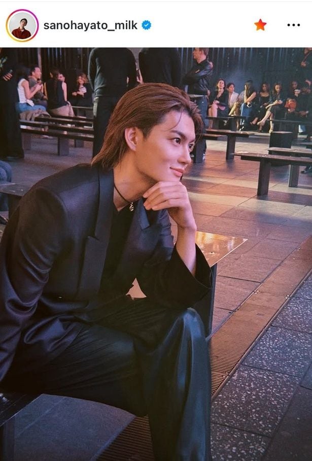 【写真】オールバックの色気が凄い…M!LK佐野勇斗、黒スーツ姿