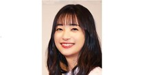 真っ赤なイチゴ×ピンクコーデの相性完璧…足立梨花、さらさらヘア＆透き通る美肌に「かわいい！」