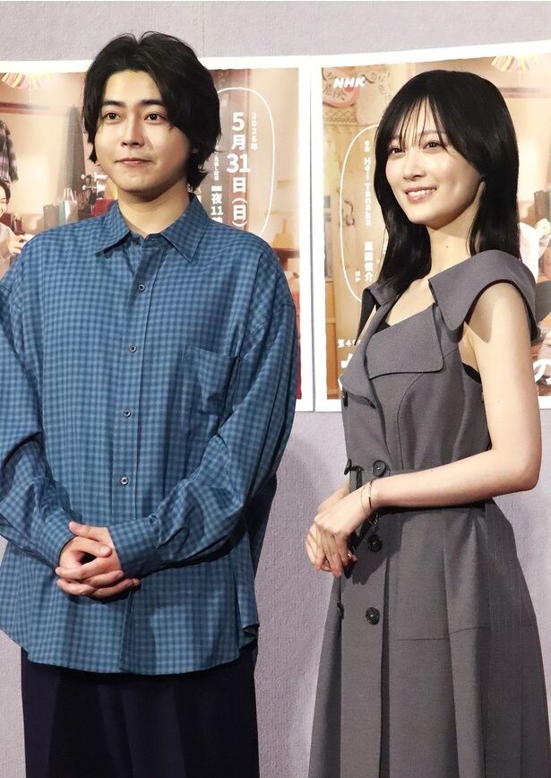 「ある日彼女のパンティーが、」完成会見に登壇した倉悠貴、山下美月