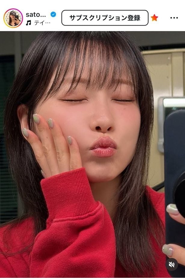 【写真】至近距離で唇をとがらせて…重盛さと美、“キス顔”