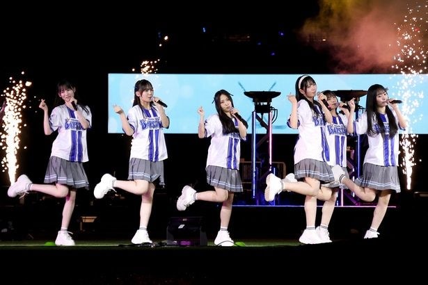 日向坂46「推せ推せ！YOKOHAMA☆IDOL LIVE」より