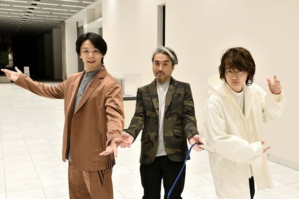 ＜君のクイズ＞　中村倫也＆神木隆之介＆ムロツヨシの仲睦まじい3ショット写真など、オフショットを一挙公開