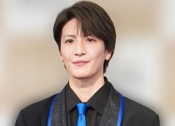 松岡卓弥、優しいまなざしにキュン…人形の赤ちゃんを抱きしめる姿に「癒されます」の声＜10回切って倒れない木はない＞