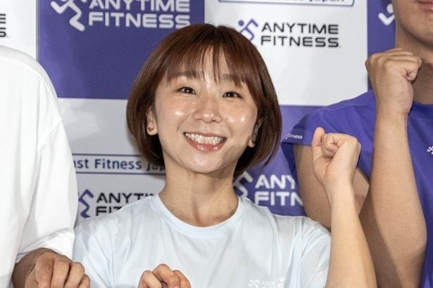 「エニタイムフィットネス 2026夏『クールジム宣言』発表会」に登壇した高橋成美