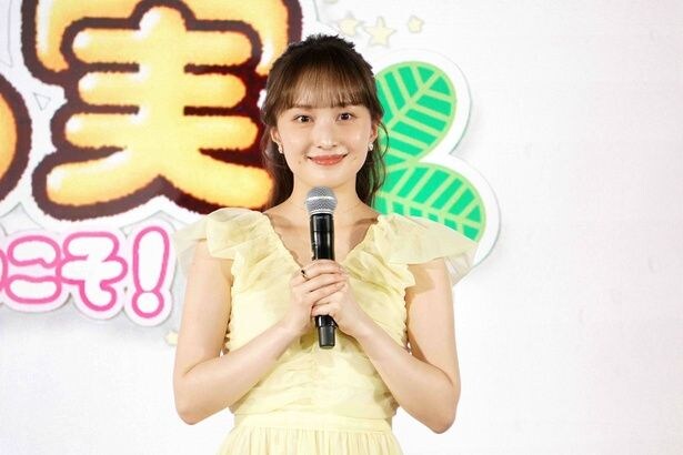 発表会にに登場したももいろクローバーZ・百田夏菜子