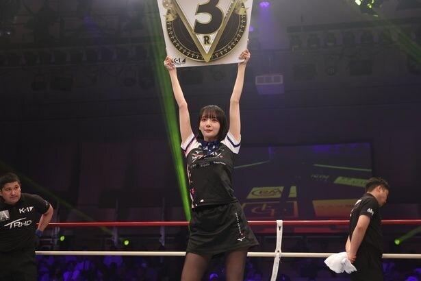 岡田紗佳がK-1でSPラウンドガールに初挑戦