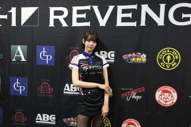 岡田紗佳がK-1でSPラウンドガールに初挑戦