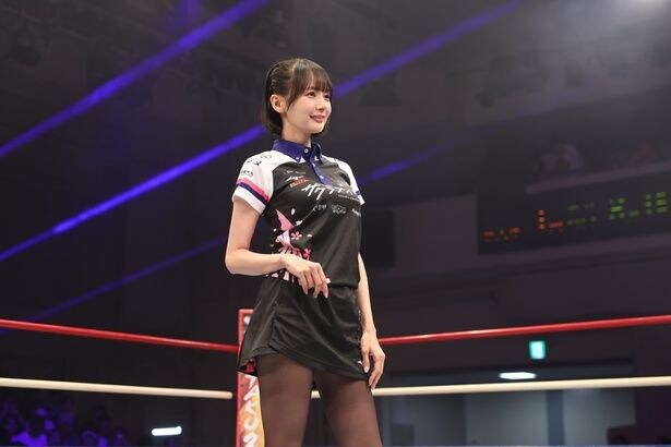 岡田紗佳がK-1でSPラウンドガールに初挑戦