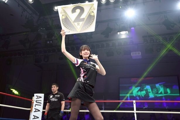 岡田紗佳がK-1でSPラウンドガールに初挑戦