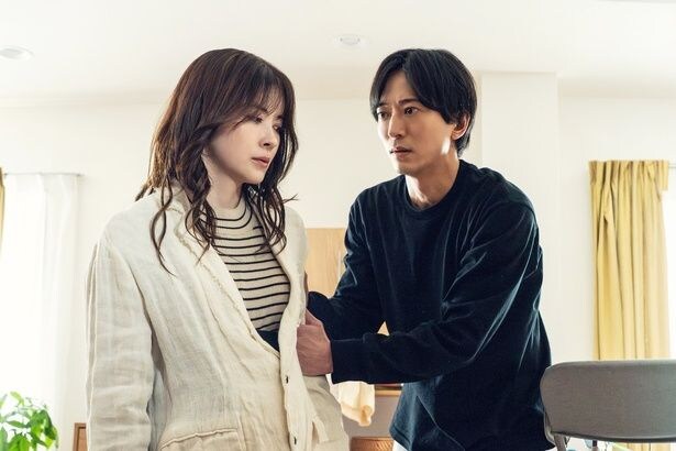 宮澤エマ“アサ”から拒絶された浅香航大“哲也”は秋元真夏“沙也香”にある提案を持ち掛ける＜産まない女はダメですか？＞