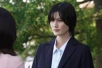 橋本愛“明日香”は、誠の娘・月島琉衣“音花”らと3人での生活が始まるが疎外感を感じる「明日香さんは黙ってて」＜夫婦別姓刑事＞