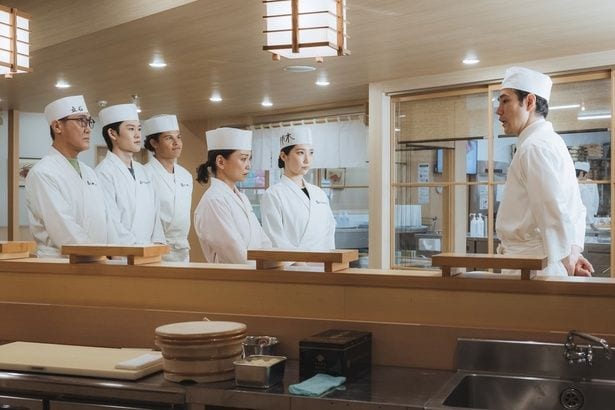 “カウンター試験”へ向けて生徒たちに心構えを説く大江戸(松山ケンイチ)