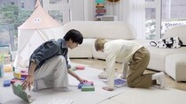 TXT、“育児初心者”からメキメキ成長「僕たちアイドルなんだよ」リハーサル室で赤ちゃんにダンスを披露＜TXTの育児日記＞
