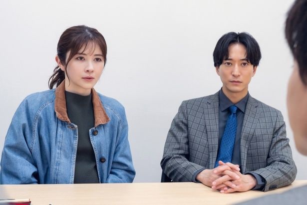 哲也(浅香航大)、ドヤ顔でアサ(宮澤エマ)の役に立とうとする