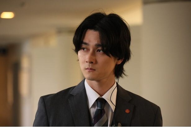 「月夜行路 —答えは名作の中に—」より