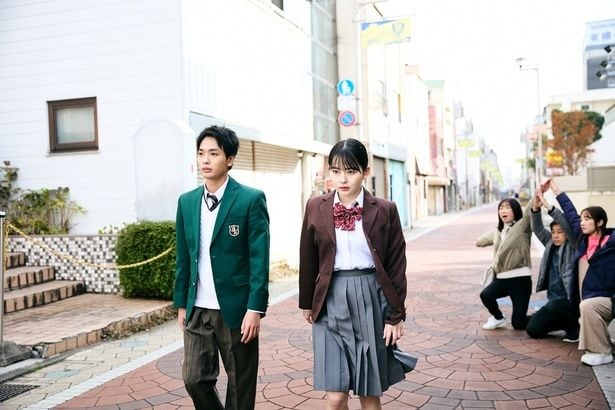 映画「NEW GROUP」より、シュールな“組体操”写真公開