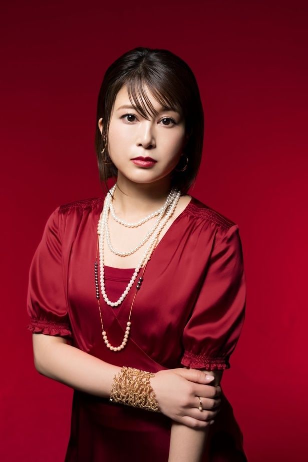 佐津川愛美は穏やかながら裏の顔を持つママ友・丸山朋代を演じる