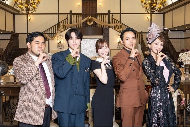 <CELEB SECRET>
